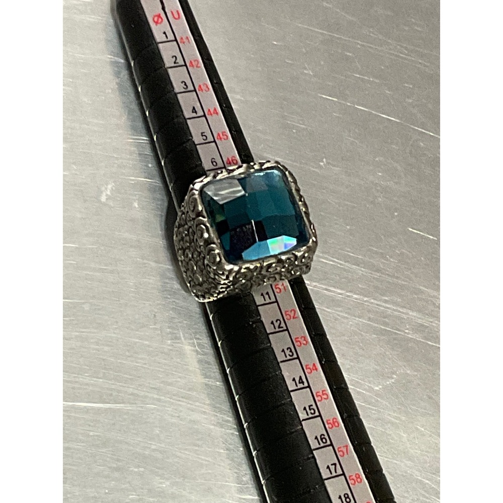 Gorgeous vintage blue and nickel tone ring by Lia Sophia, square.Sz 5